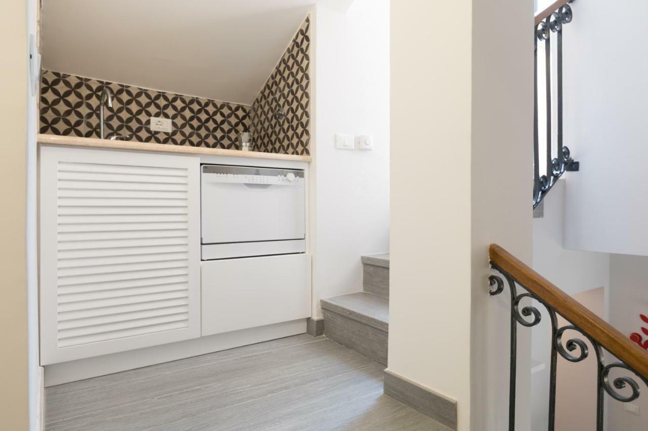 Appartamento Quiet Pied A Terre With Terrace In Borgo Pio Roma
