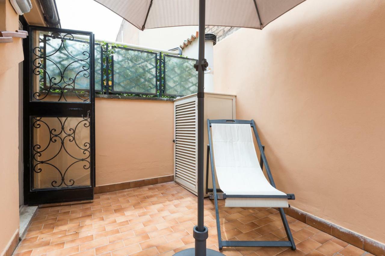 Appartamento Quiet Pied A Terre With Terrace In Borgo Pio Roma